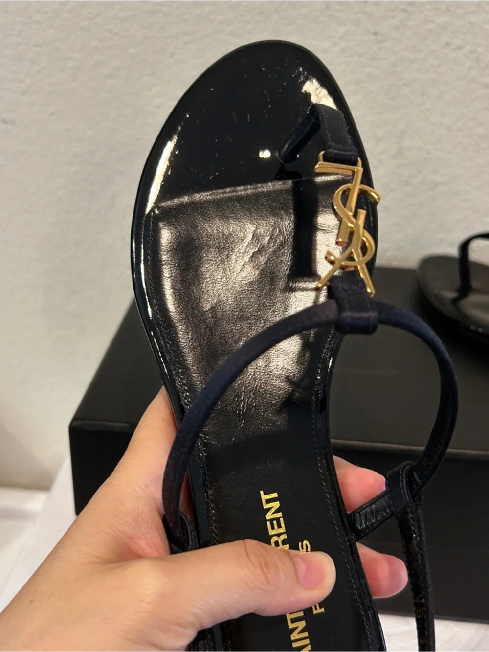 NIB Saint Laurent Cassandra Slingback Thong Flat Sandals Navy, Size 36.5, $990